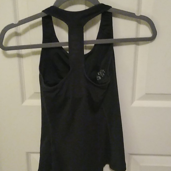 Nike sports tank - Picture 2 of 2